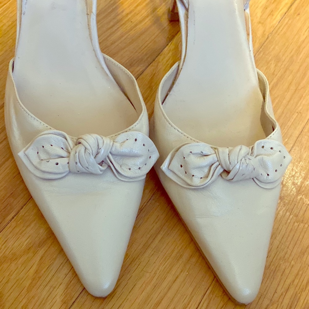 Brand new cream 2.5 inch heel Karen Scott shoes.